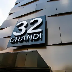  Apartahotel Grandi 32 Boutique Italia