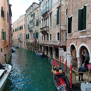  Pensión Tourist House Italia